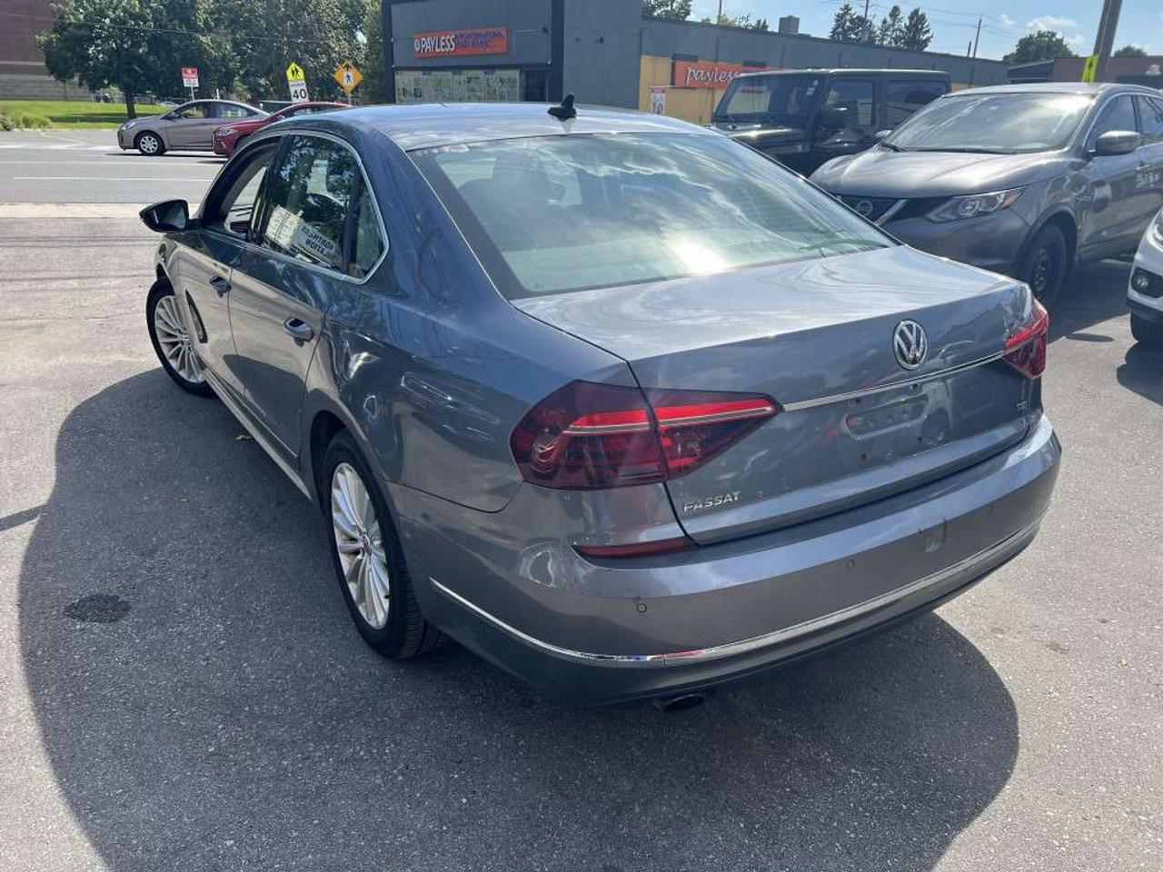 2017 Volkswagen Passat Confortline 1.8T 4dr Sedan Automatic Photo4