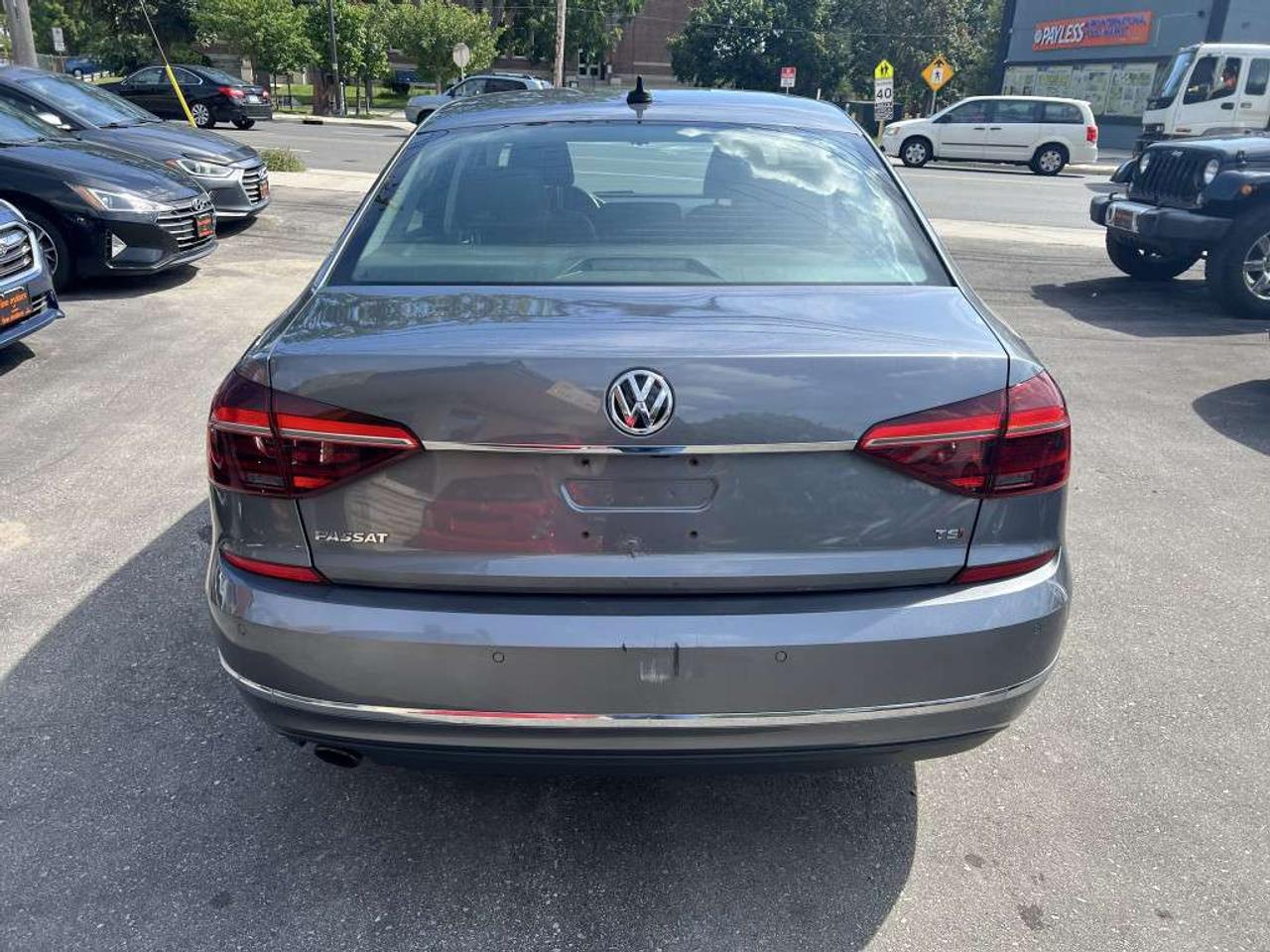 2017 Volkswagen Passat Confortline 1.8T 4dr Sedan Automatic Photo