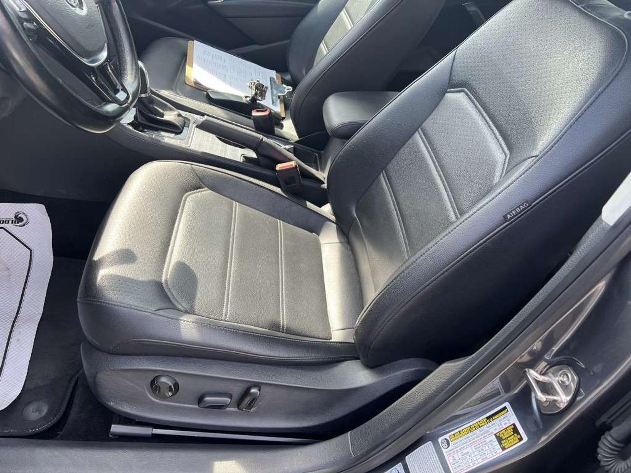 2017 Volkswagen Passat Confortline 1.8T 4dr Sedan Automatic Photo