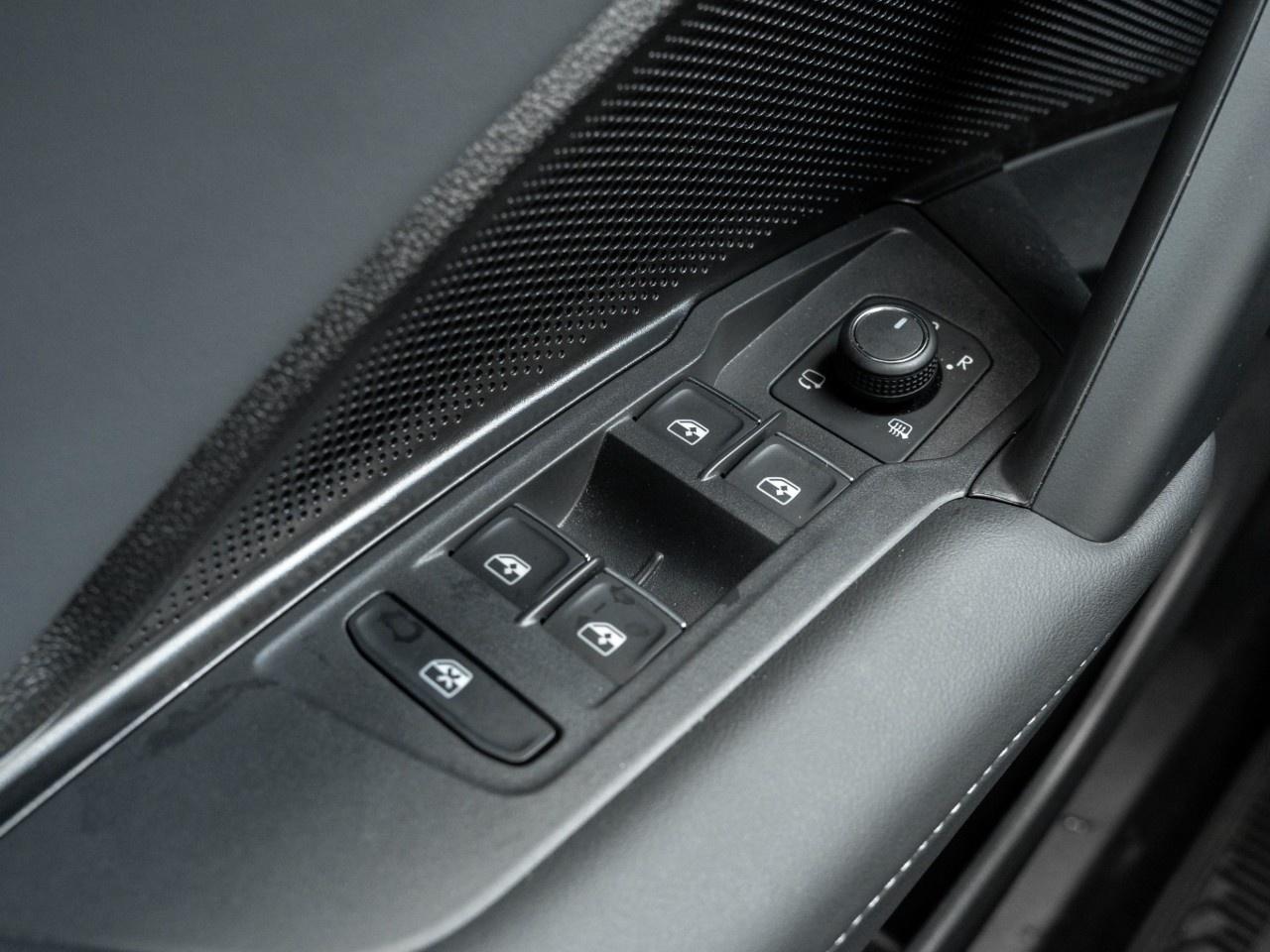 2026 Volkswagen Tiguan Highline Turbo R-Line 4MOTION Photo