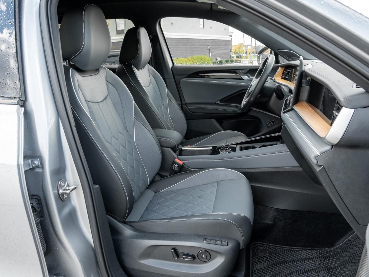 2026 Volkswagen Tiguan Highline Turbo R-Line 4MOTION Photo