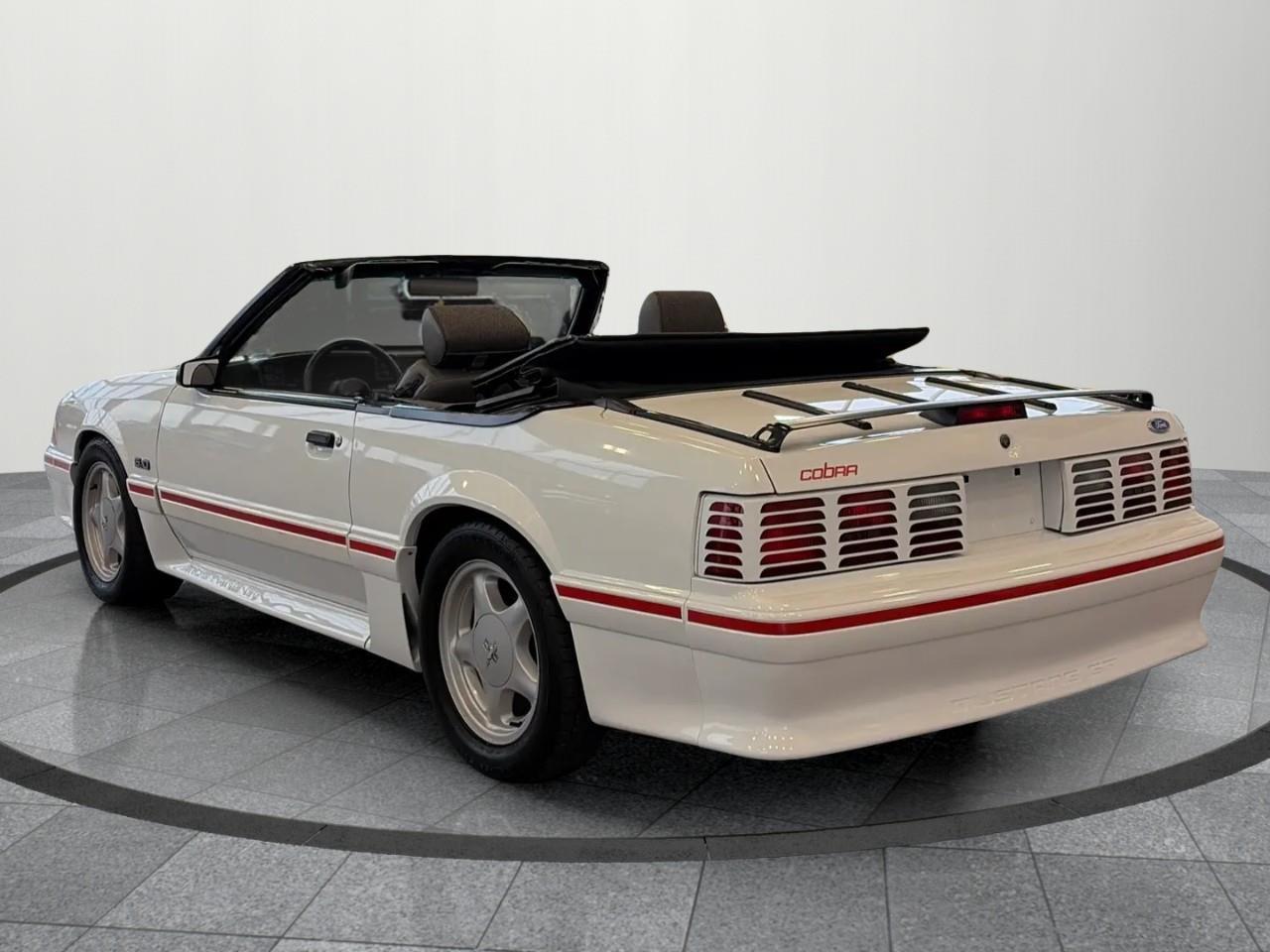 1988 Ford Mustang  Photo