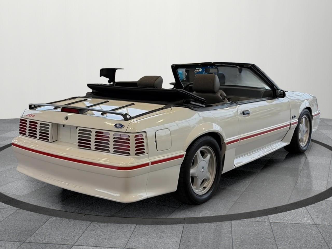 1988 Ford Mustang  Photo