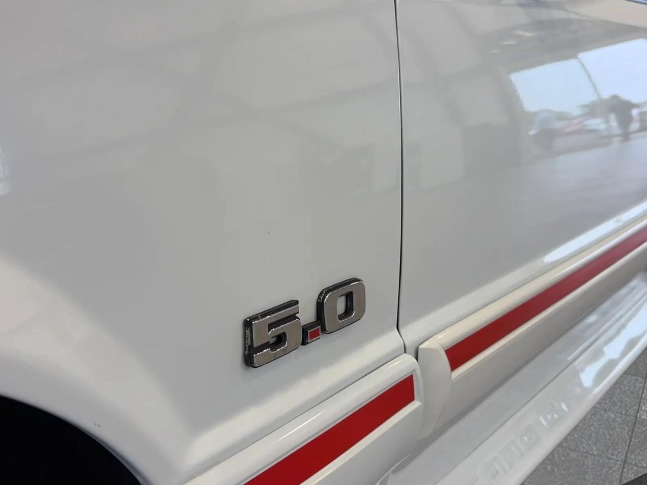1988 Ford Mustang  Photo