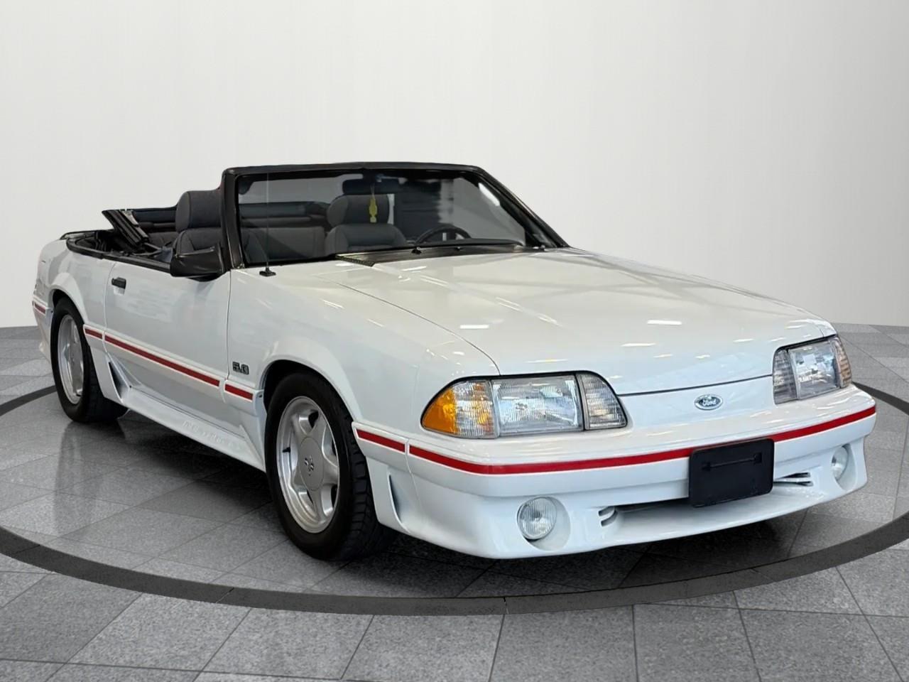 1988 Ford Mustang  Photo