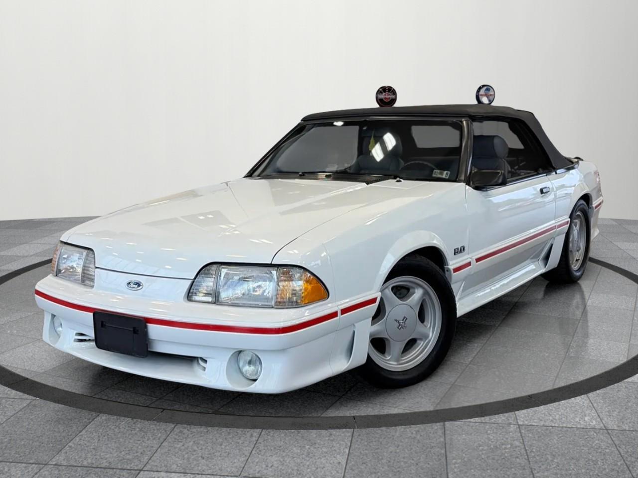 1988 Ford Mustang  Photo