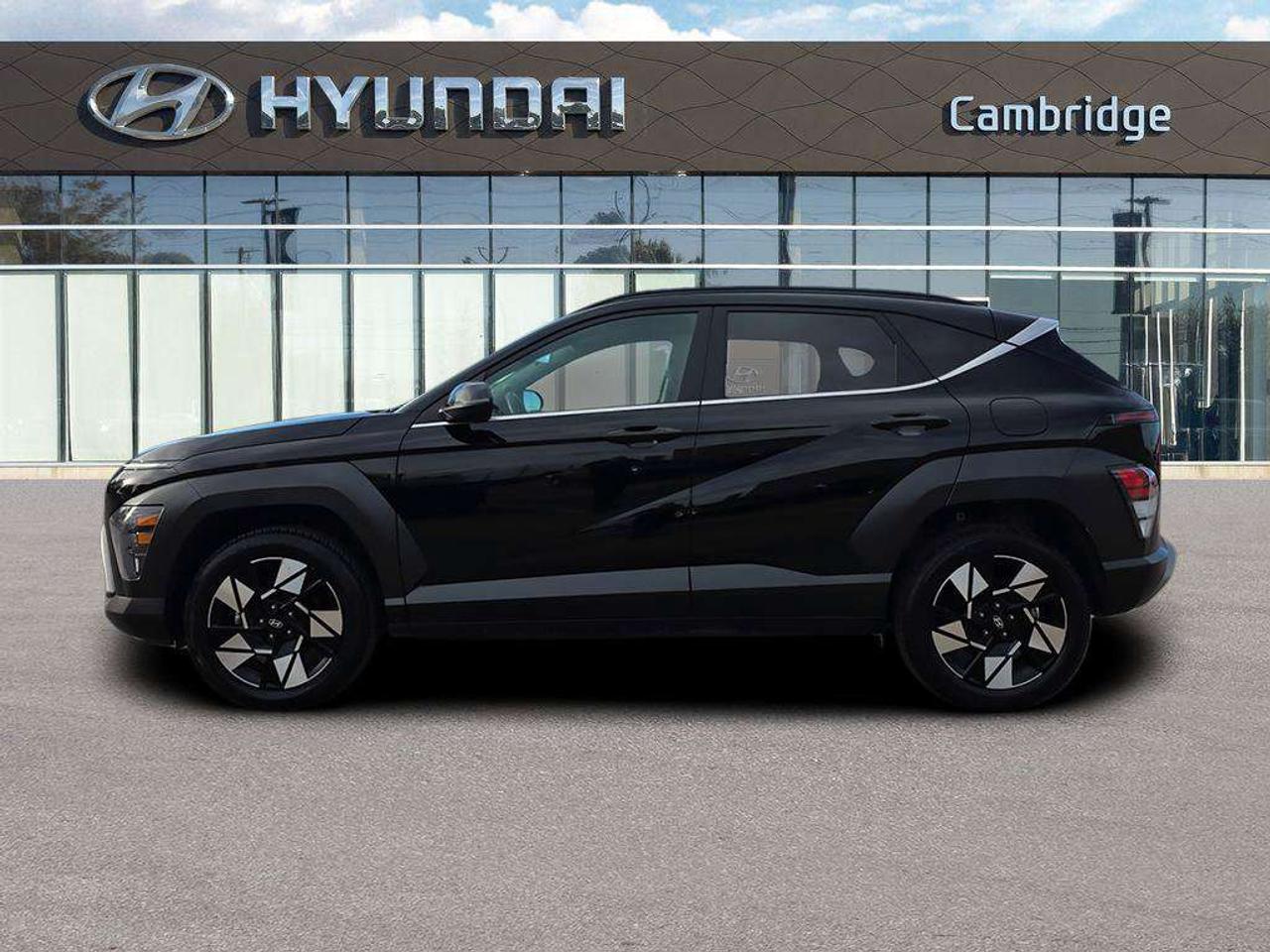 2025 Hyundai KONA Preferred Trend   NO ACCIDENTS LTHR S.ROOF 8.1L/100KM Photo