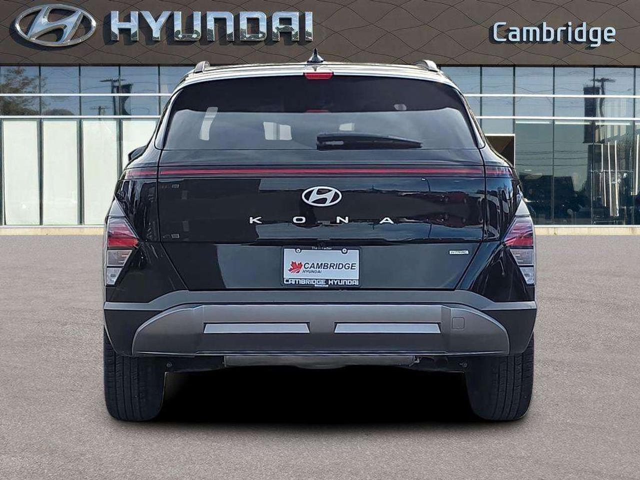 2025 Hyundai KONA Preferred Trend   NO ACCIDENTS LTHR S.ROOF 8.1L/100KM Photo