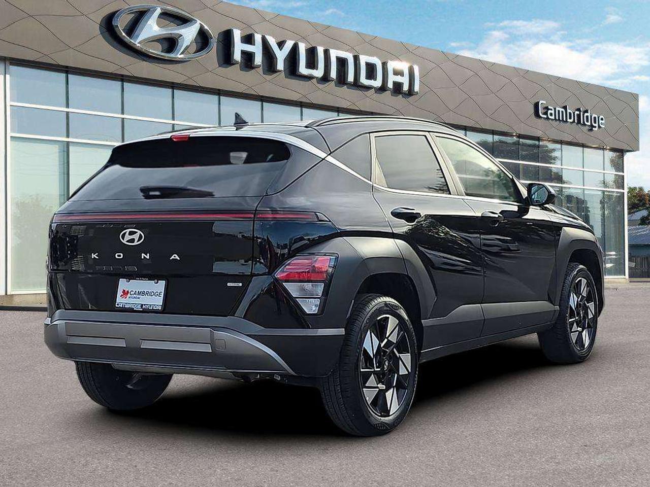 2025 Hyundai KONA Preferred Trend   NO ACCIDENTS LTHR S.ROOF 8.1L/100KM Photo