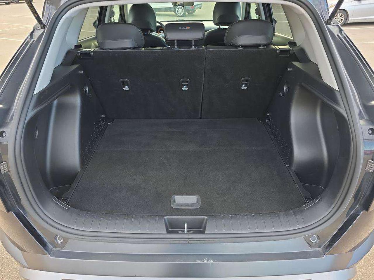 2025 Hyundai KONA Preferred Trend   NO ACCIDENTS LTHR S.ROOF 8.1L/100KM Photo