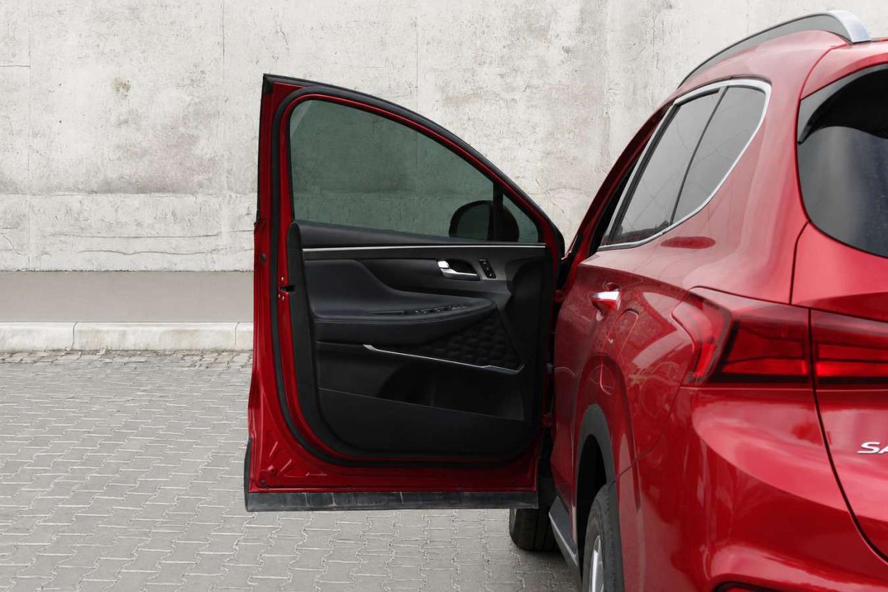 2019 Hyundai Santa Fe Plus  SiriusXM Moonroof ReverseCamera HtdSeats Dri Photo