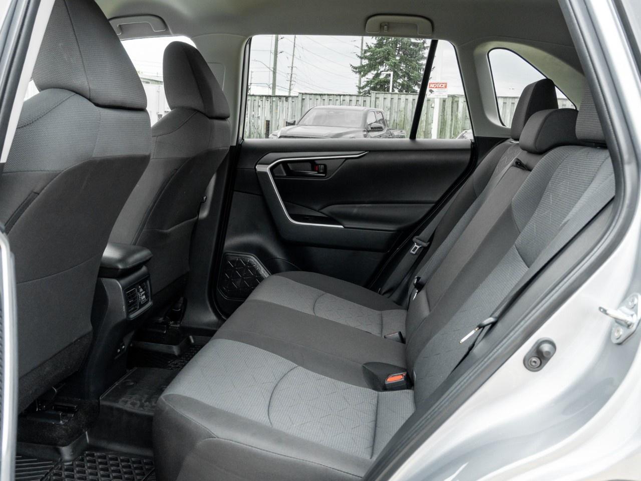 2025 Toyota RAV4 LE AWD Photo