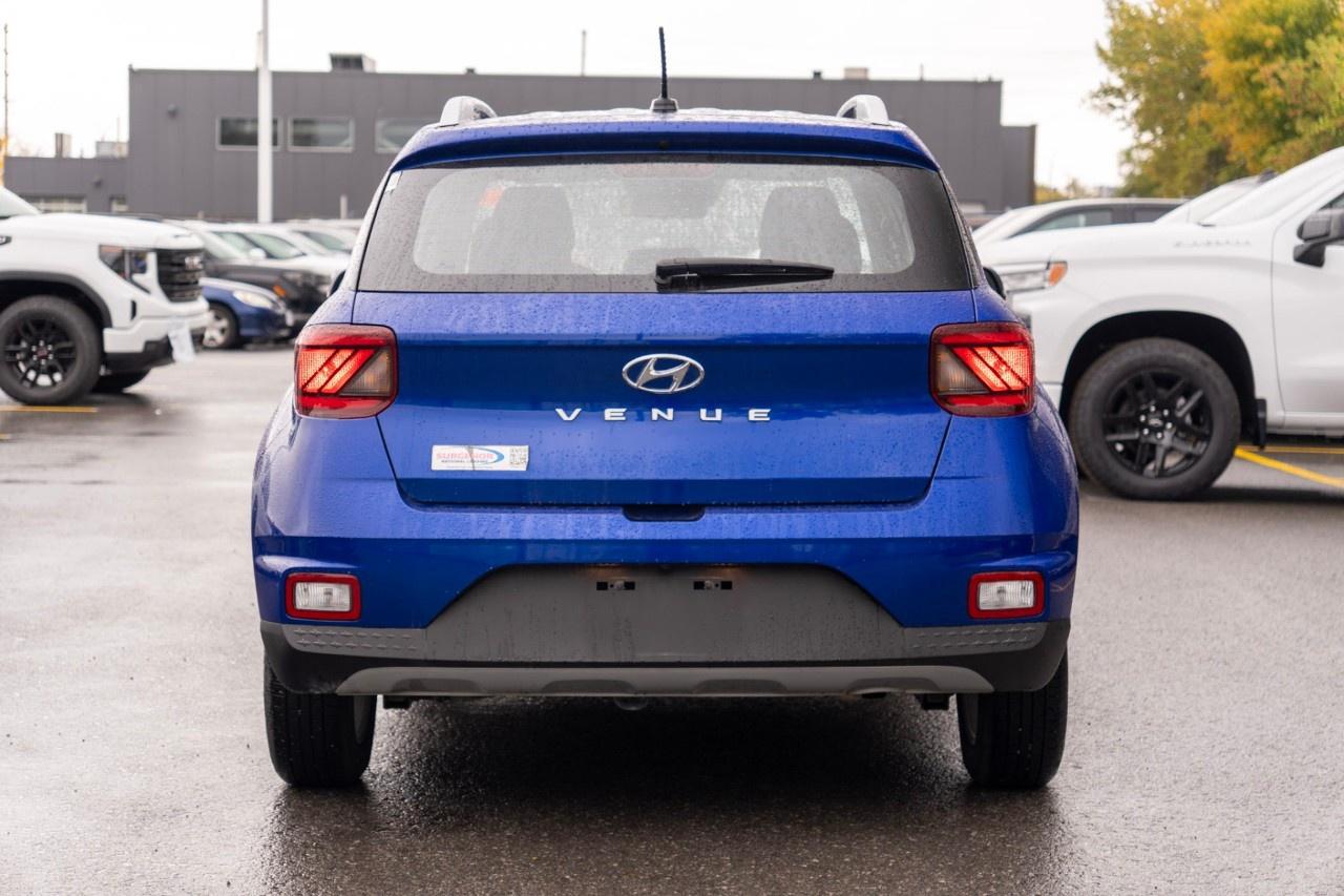 2025 Hyundai Venue Preferred IVT Photo