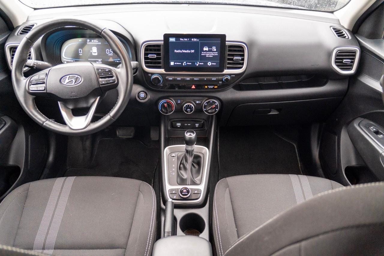2025 Hyundai Venue Preferred IVT Photo