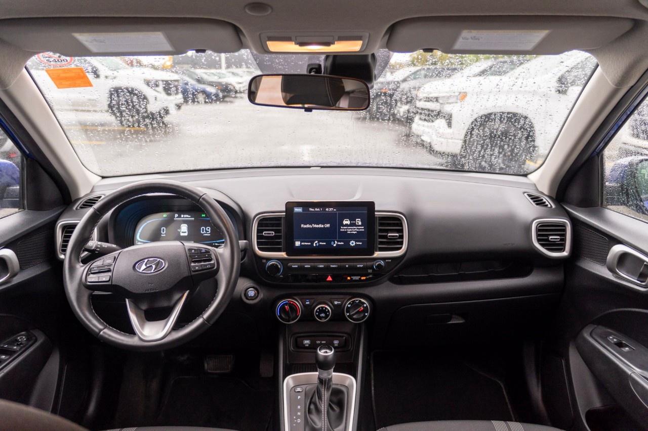 2025 Hyundai Venue Preferred IVT Photo