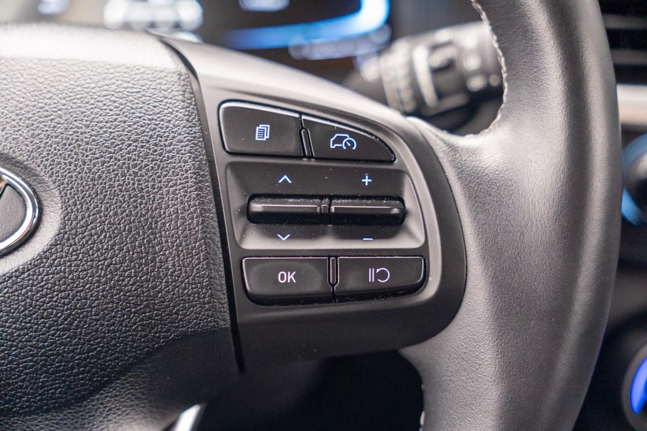2025 Hyundai Venue Preferred IVT Photo