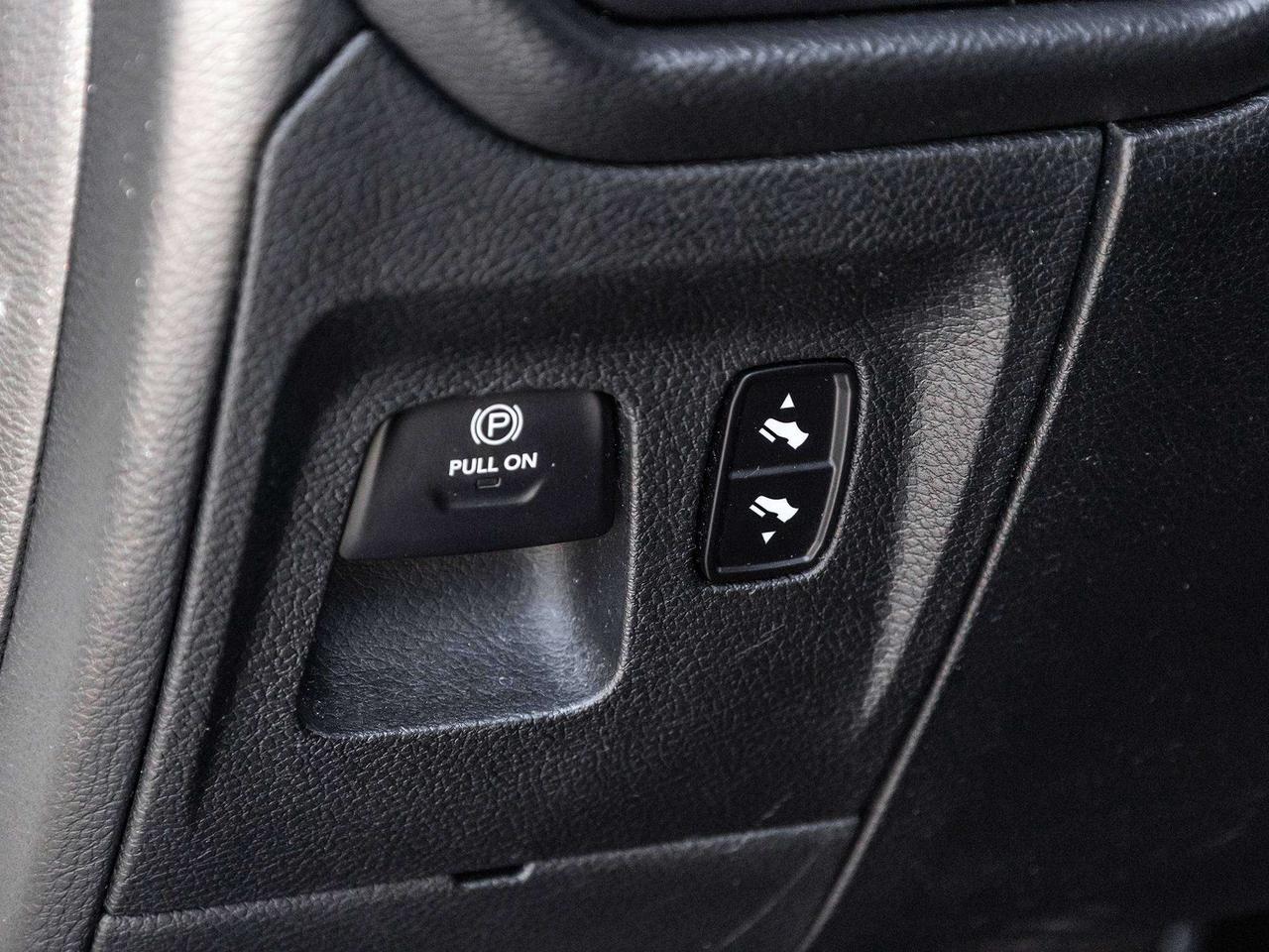 2019 RAM 1500 Laramie Photo