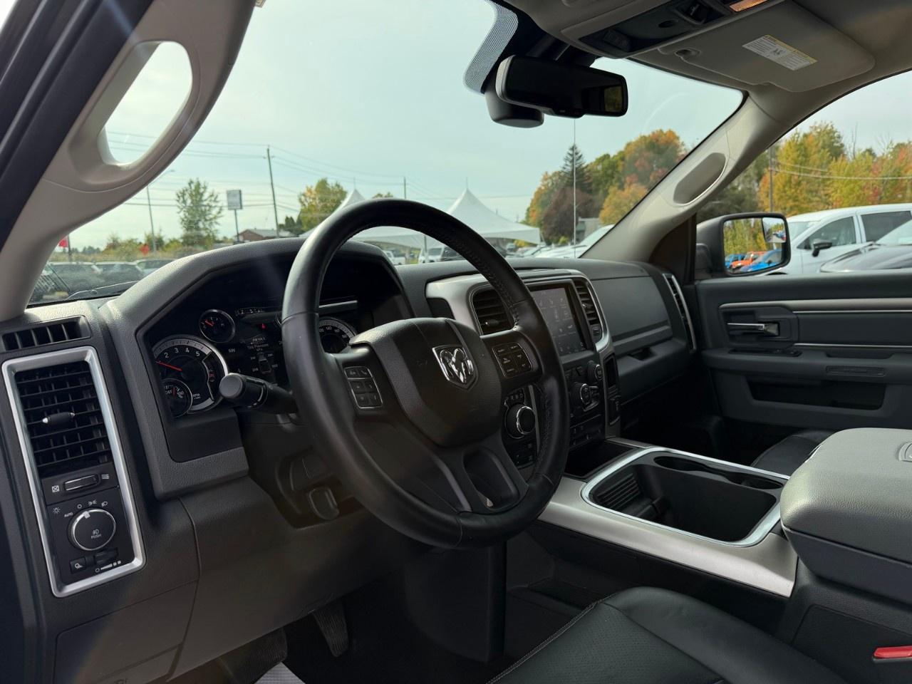 2018 RAM 1500 SLT 4x4 Crew Cab 5'7" Box Photo