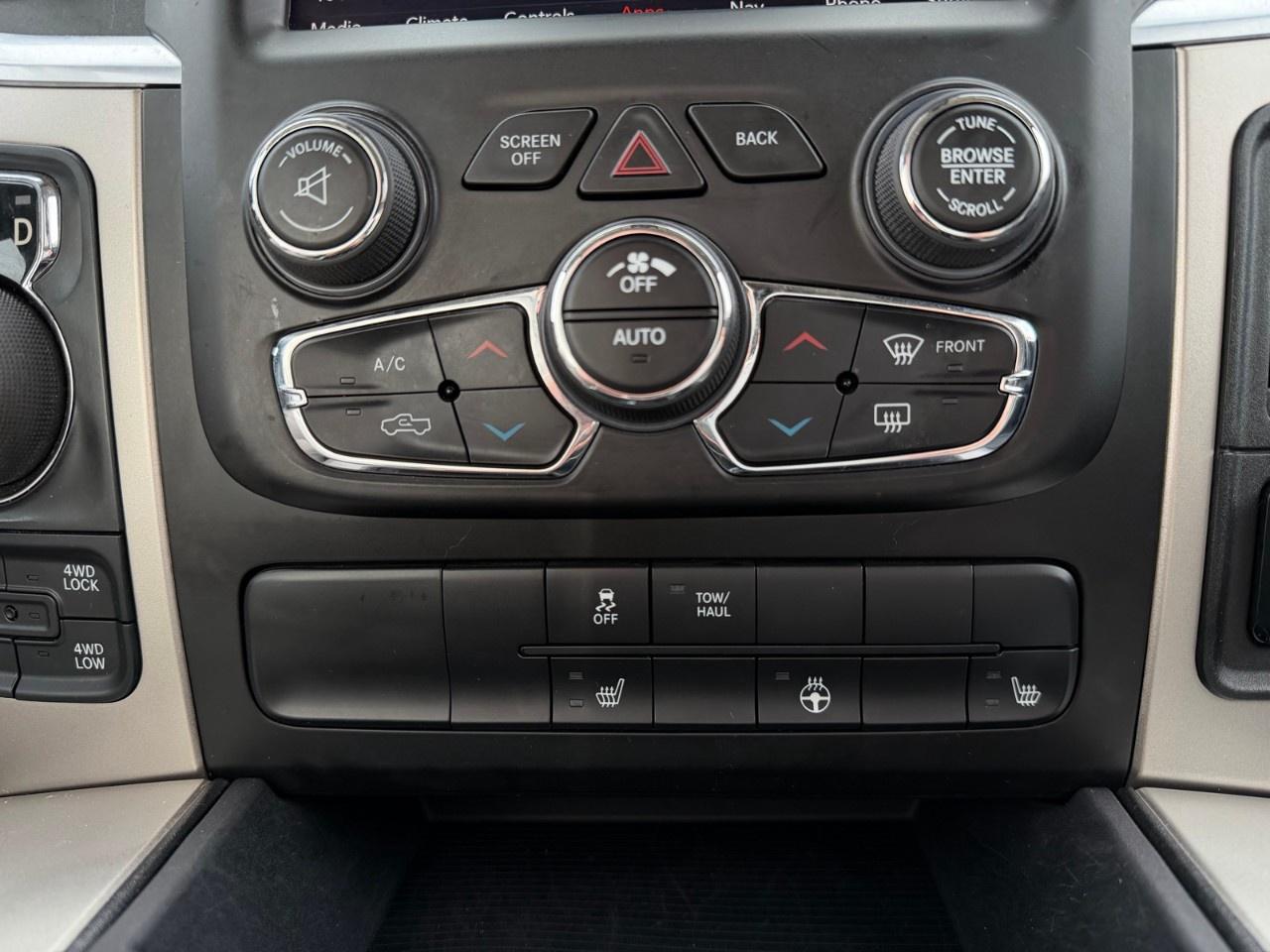 2018 RAM 1500 SLT 4x4 Crew Cab 5'7" Box Photo