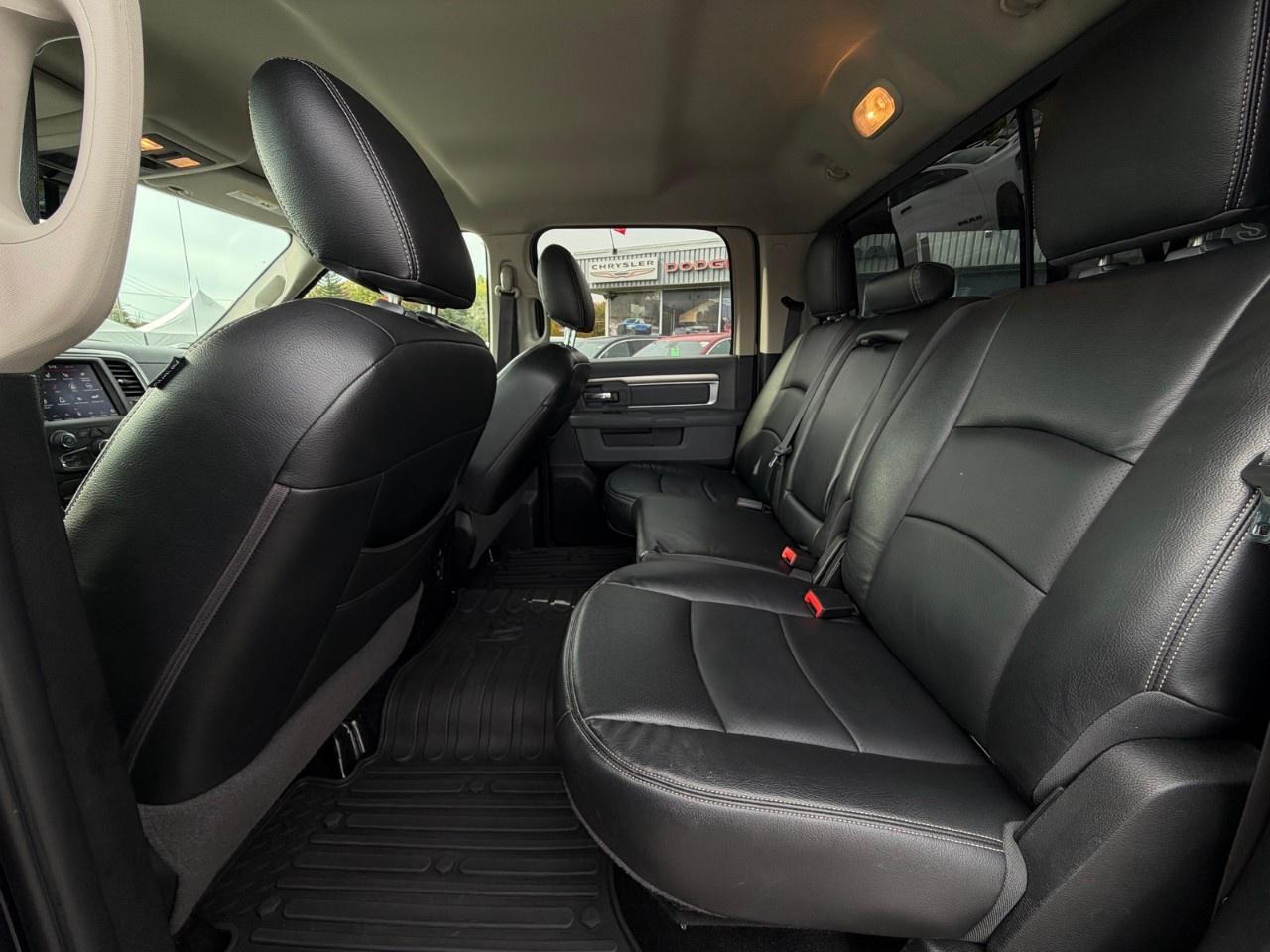 2018 RAM 1500 SLT 4x4 Crew Cab 5'7" Box Photo