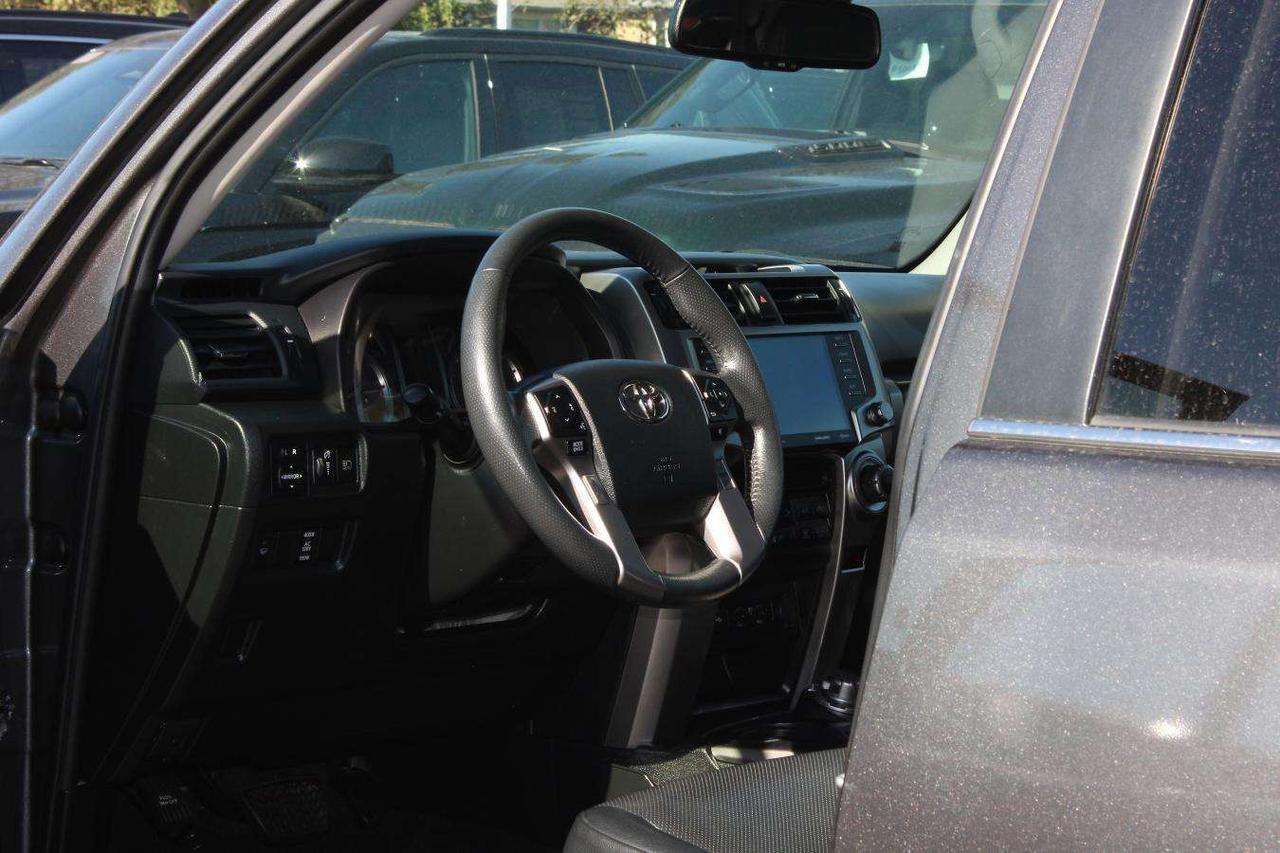 2021 Toyota 4Runner Limited  Gps SiriusXM Sunroof ReverseCamera SideSt Photo