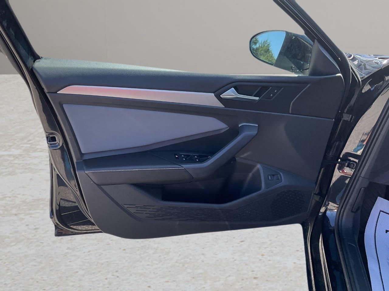 2022 Volkswagen Jetta Comfortline (A8) 4dr Sedan Photo