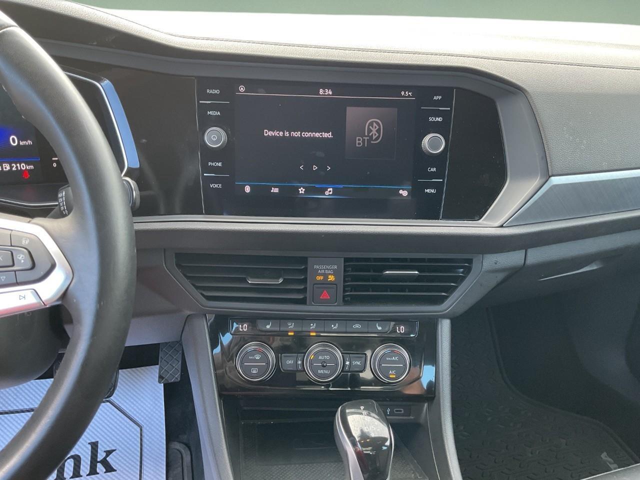 2022 Volkswagen Jetta Comfortline (A8) 4dr Sedan Photo