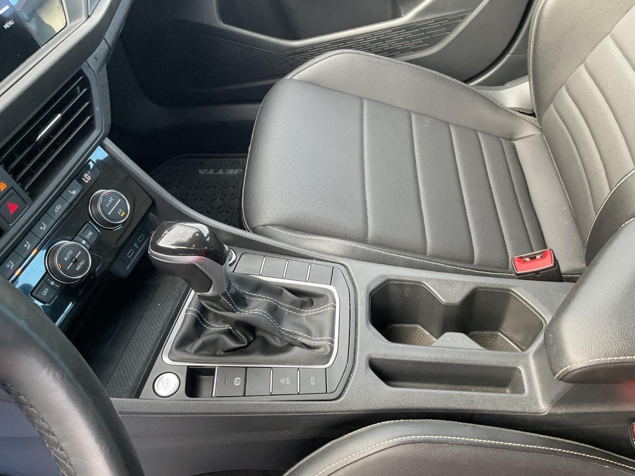 2022 Volkswagen Jetta Comfortline (A8) 4dr Sedan Photo