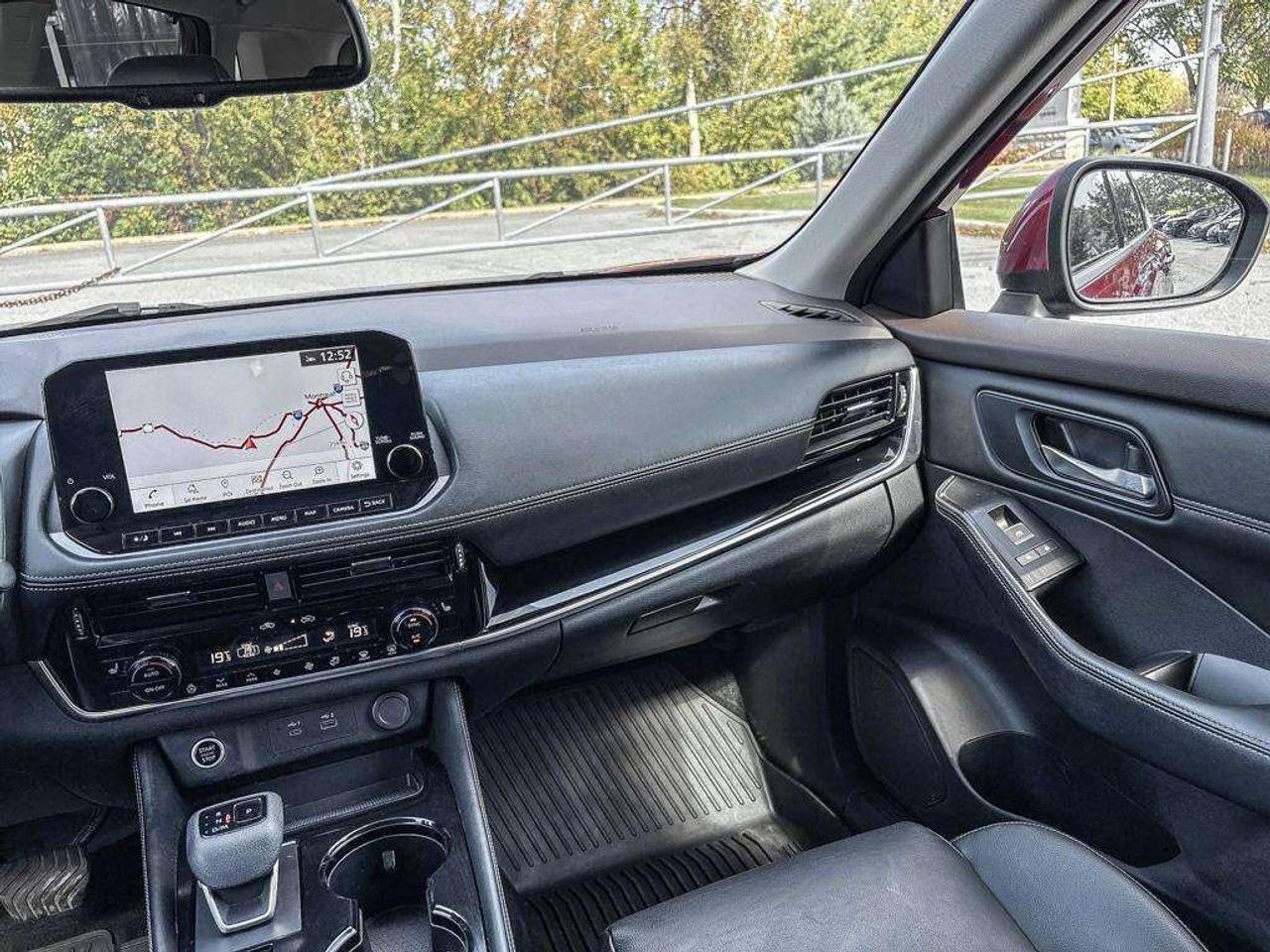 2022 Nissan Rogue SL AWD   Moonroof   Leather   Apple Car Play Photo