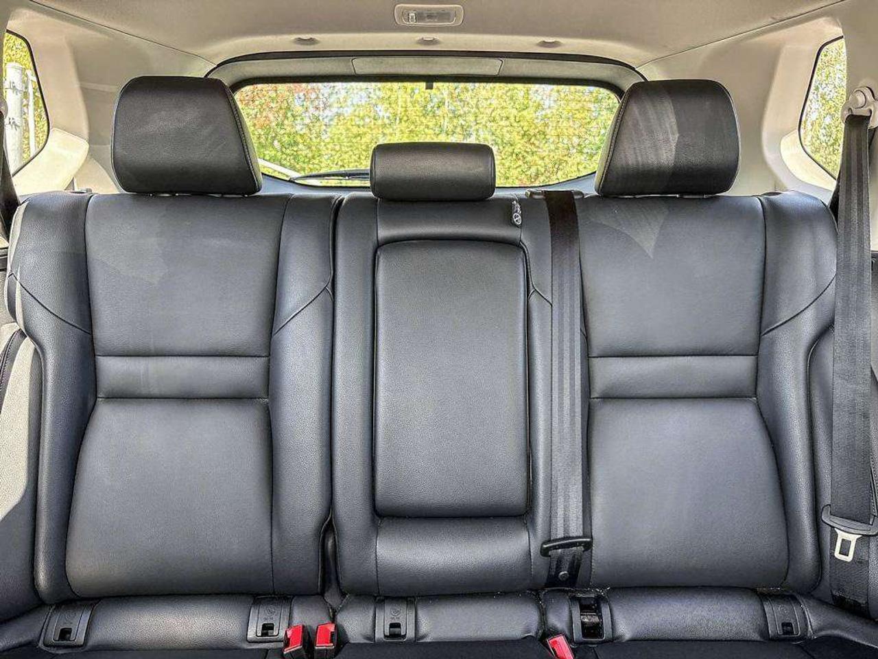 2022 Nissan Rogue SL AWD   Moonroof   Leather   Apple Car Play Photo
