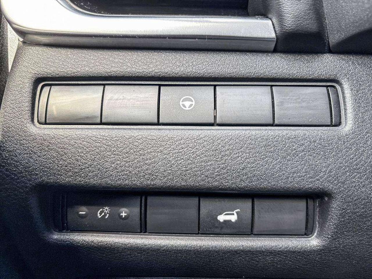 2022 Nissan Rogue SL AWD   Moonroof   Leather   Apple Car Play Photo