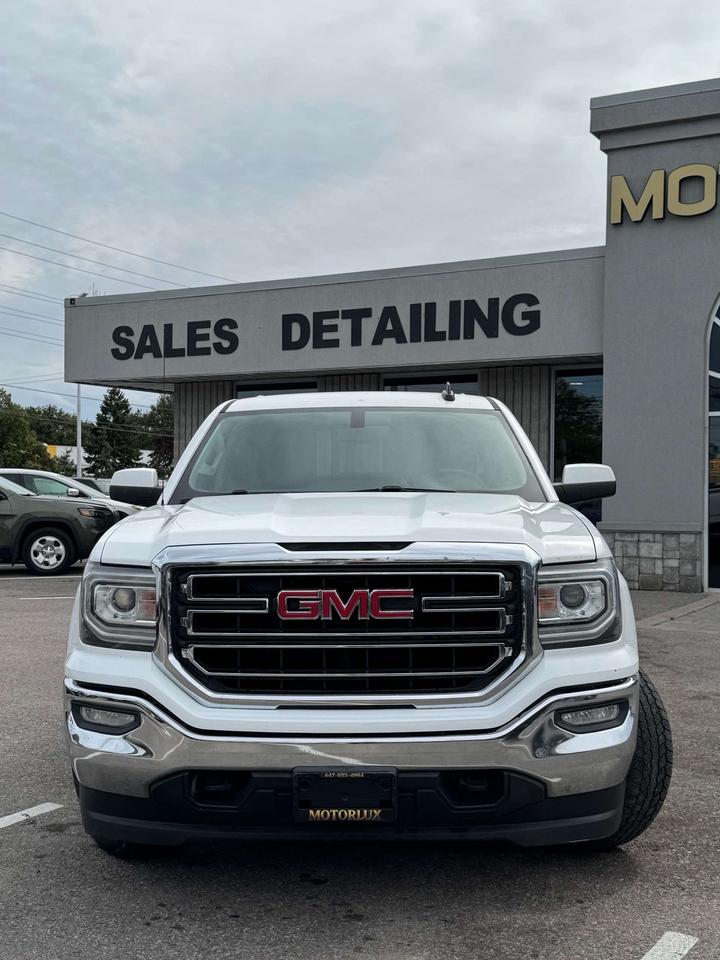 2017 GMC Sierra 1500 4WD Crew Cab 143.5 SLE Photo2