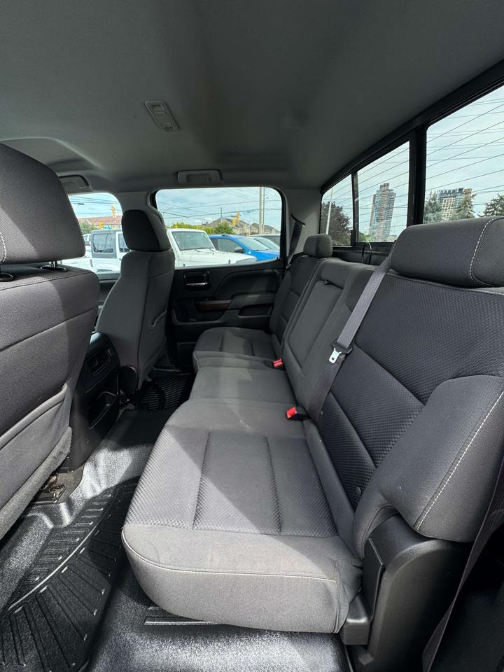2017 GMC Sierra 1500 4WD Crew Cab 143.5 SLE Photo