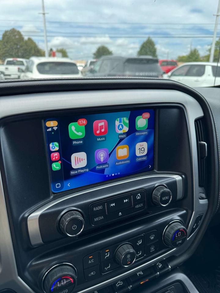 2017 GMC Sierra 1500 4WD Crew Cab 143.5 SLE Photo