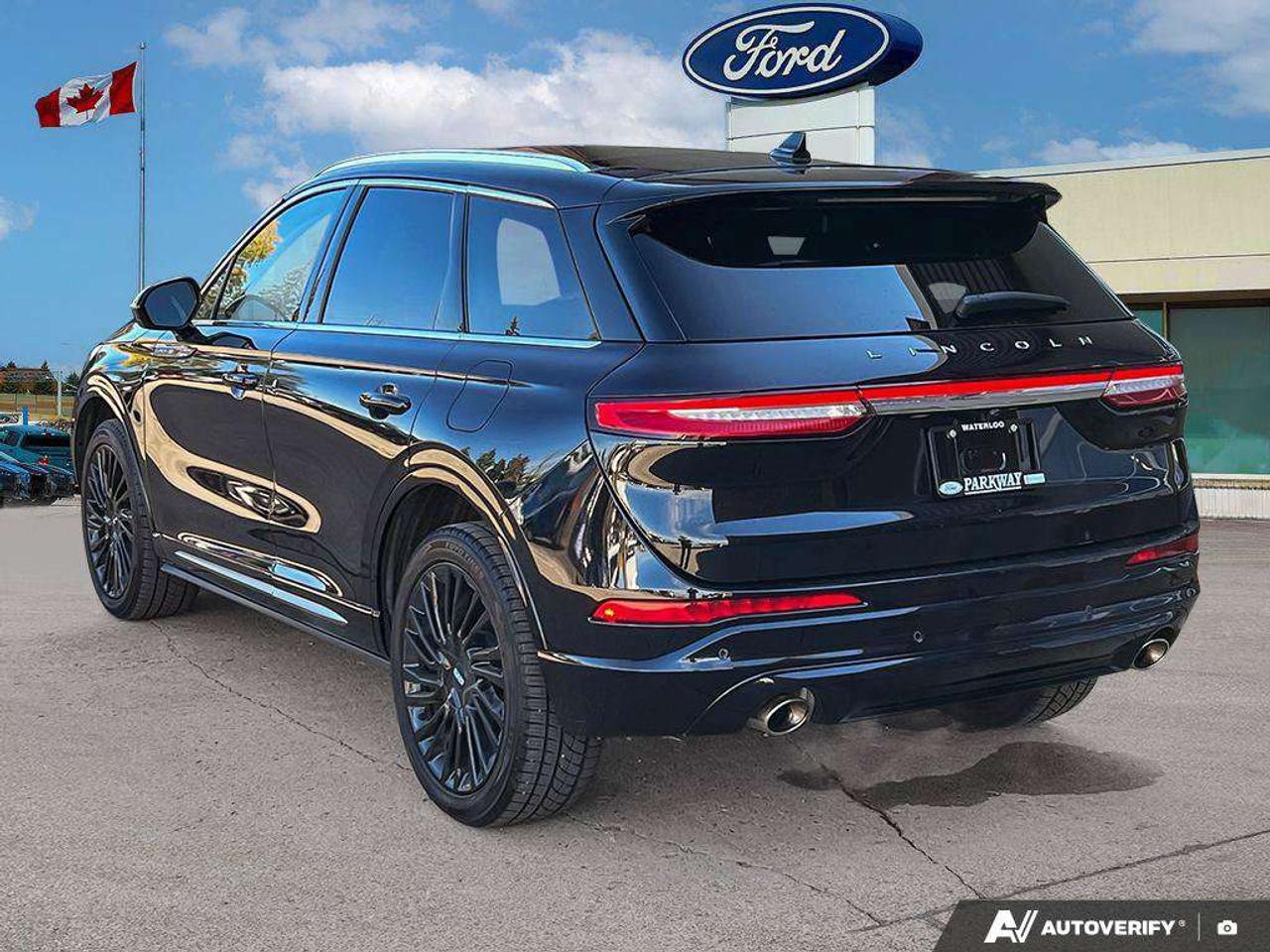 2021 Lincoln Corsair Reserve   HTD STEER WHEEL   PANO ROOF   LTHR Photo