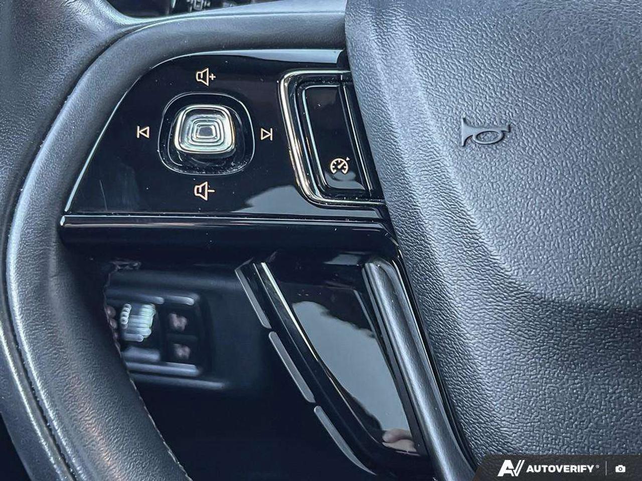 2021 Lincoln Corsair Reserve   HTD STEER WHEEL   PANO ROOF   LTHR Photo