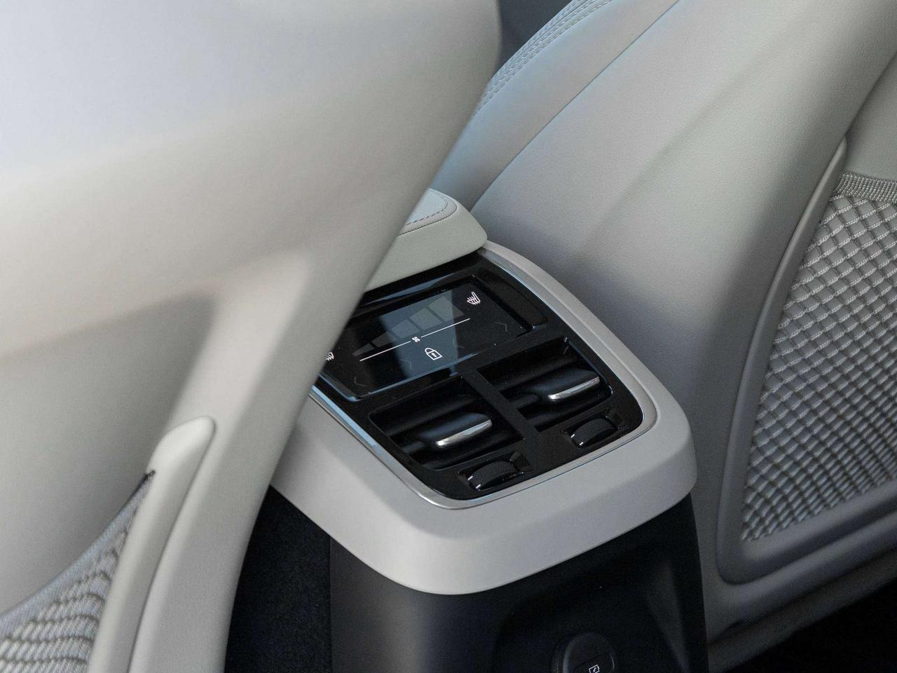 2025 Volvo XC90 ULTRA T8^Polestar^PlugIn Hybrid^CPO Rate fr 2.99%* Photo