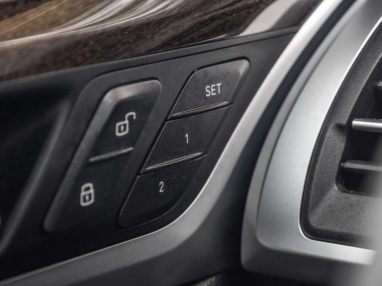 2023 BMW X3 PREMIUM ESSENTIAL PKG  ROOF Photo