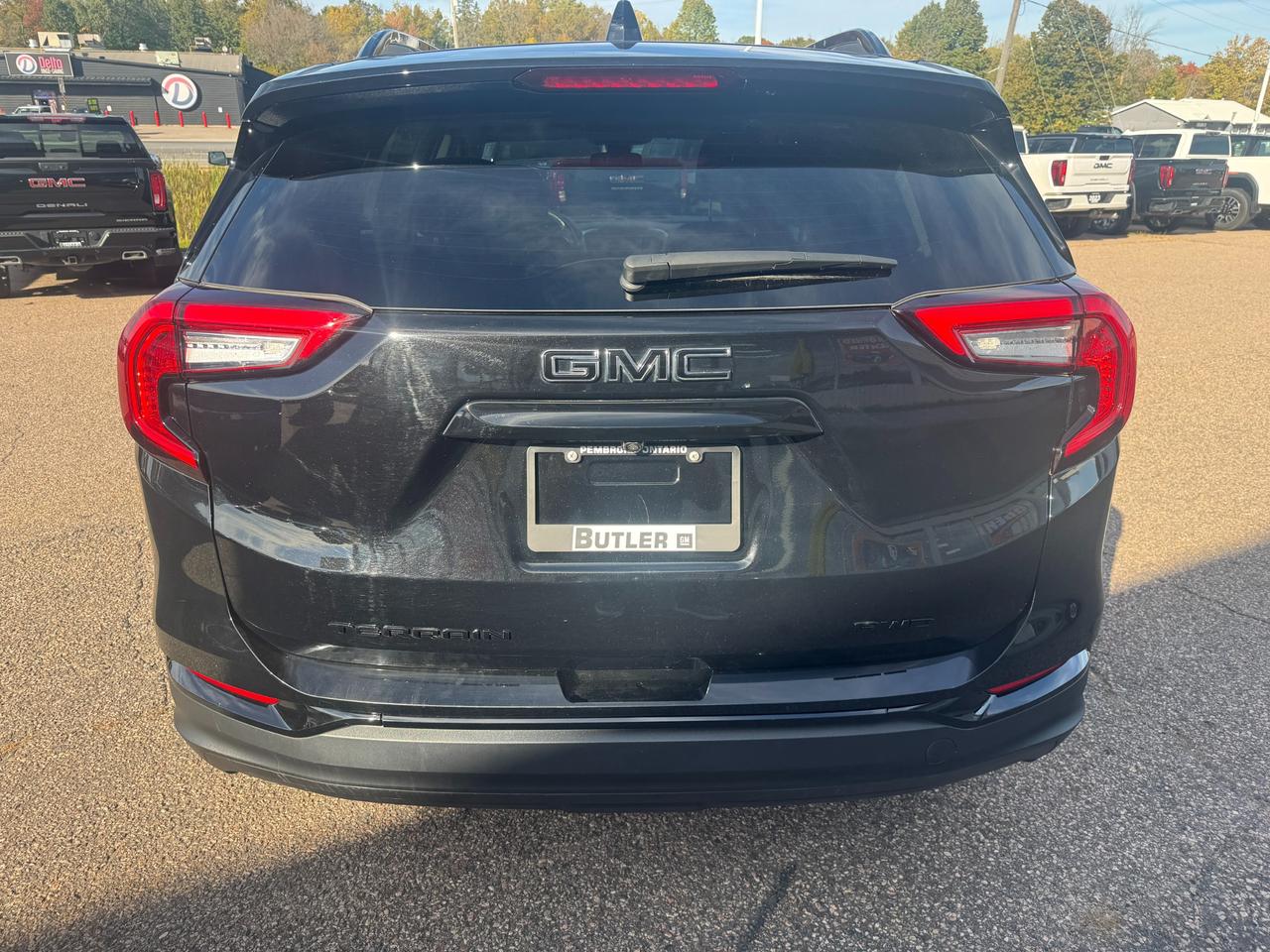 2023 GMC Terrain SLE All-wheel Drive Photo3