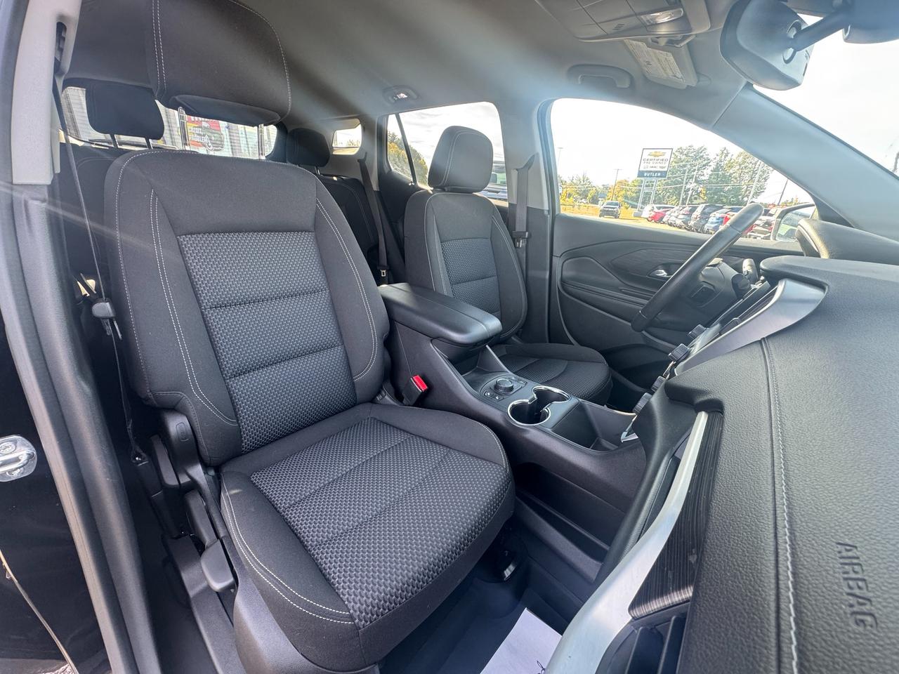 2023 GMC Terrain SLE All-wheel Drive Photo
