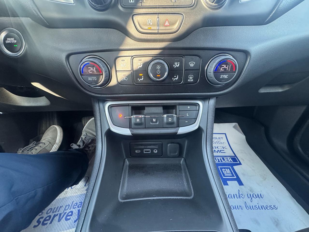 2023 GMC Terrain SLE All-wheel Drive Photo