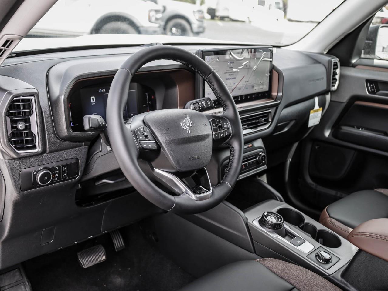 2026 Ford Bronco Sport Outer Banks 4dr 4x4 Photo
