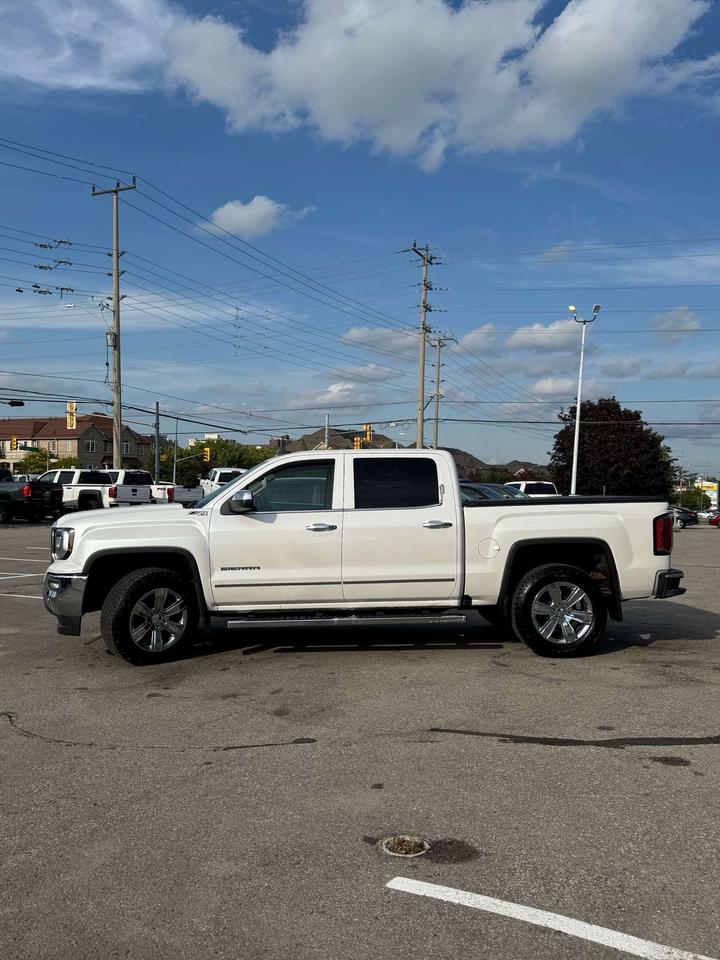 2016 GMC Sierra 1500 4WD Crew Cab 143.5 SLT 5'8 Box Photo4