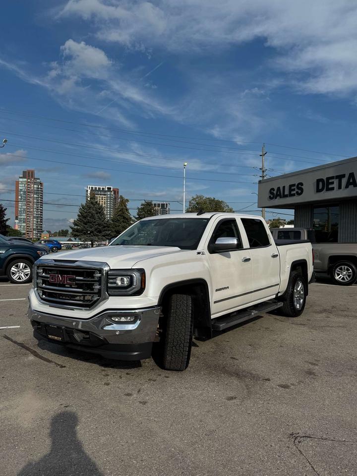 2016 GMC Sierra 1500 4WD Crew Cab 143.5 SLT 5'8 Box Photo3