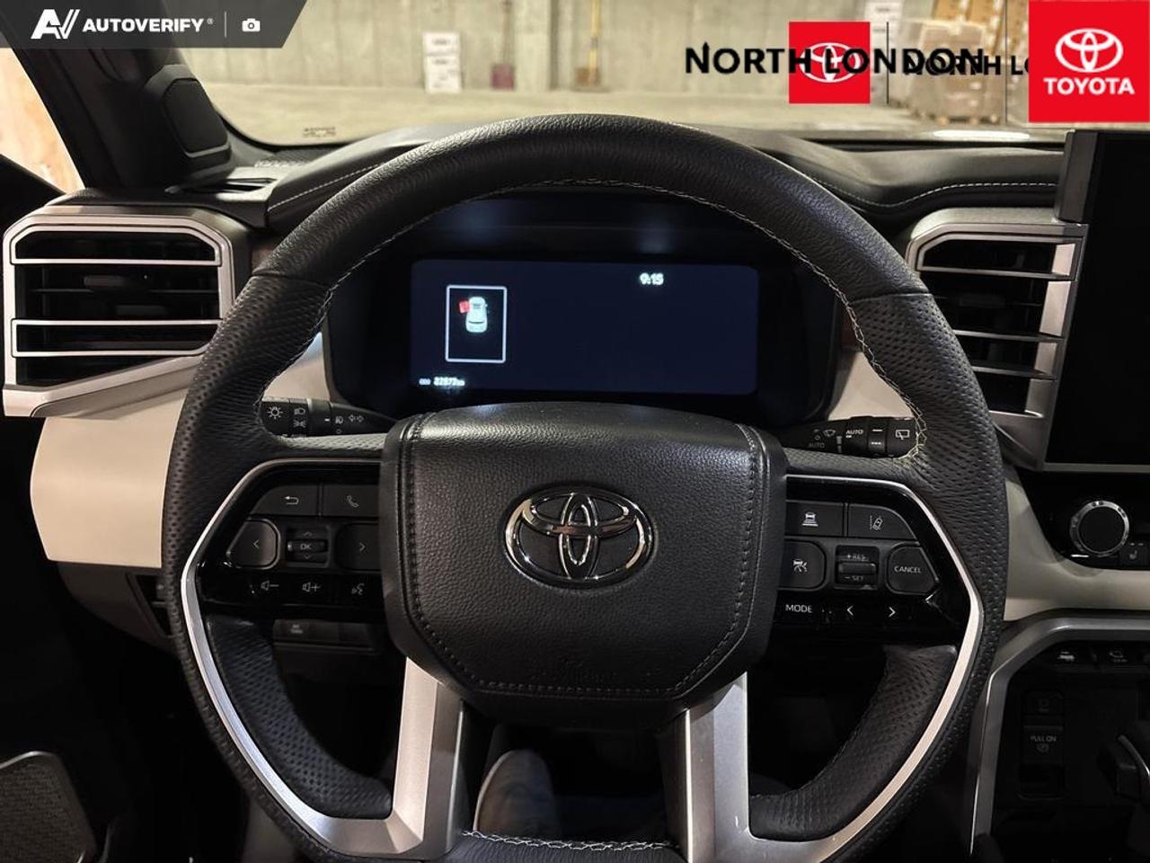 2025 Toyota Sequoia Platinum 4dr 4x4 Photo