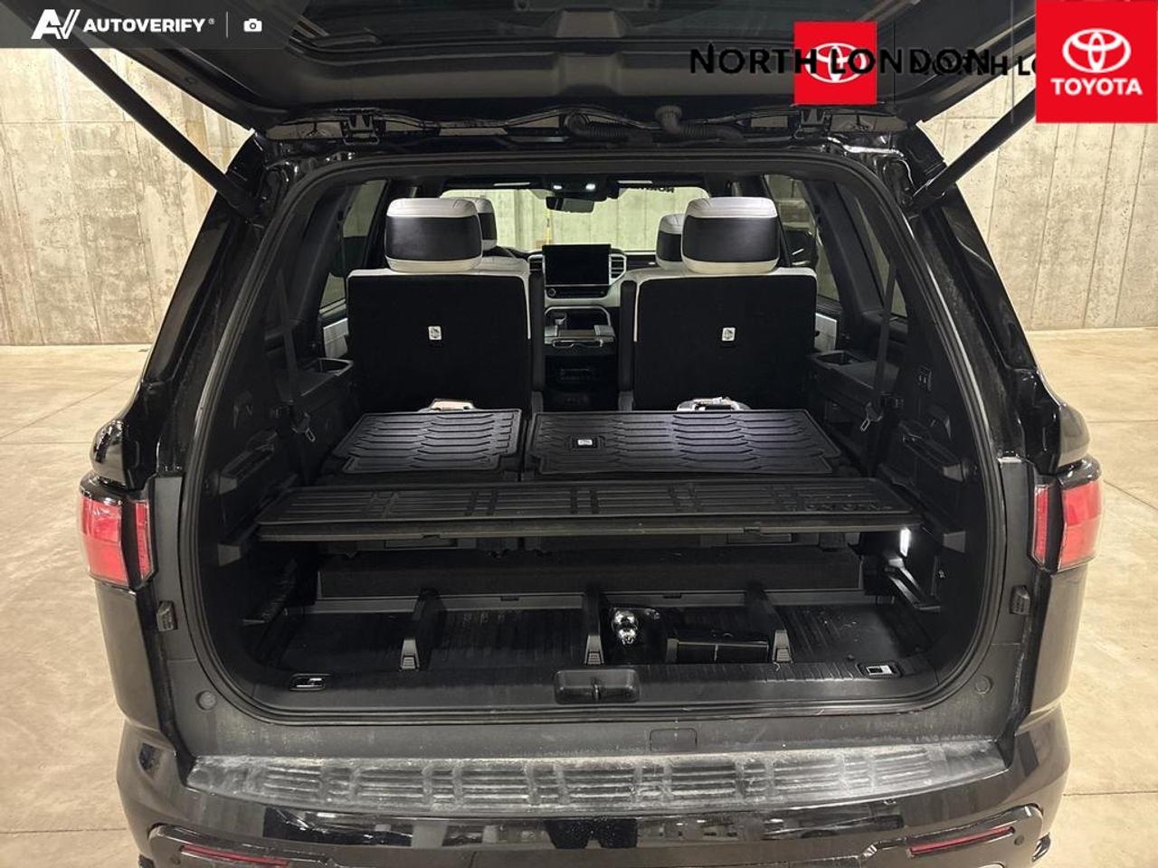 2025 Toyota Sequoia Platinum 4dr 4x4 Photo