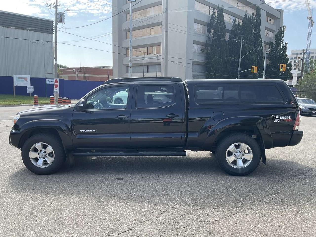 2015 Toyota Tacoma TRD SPORT V6 5AT 4WD - BACK-UP CAM! HEATED SEATS! BLUETOOTH! Photo