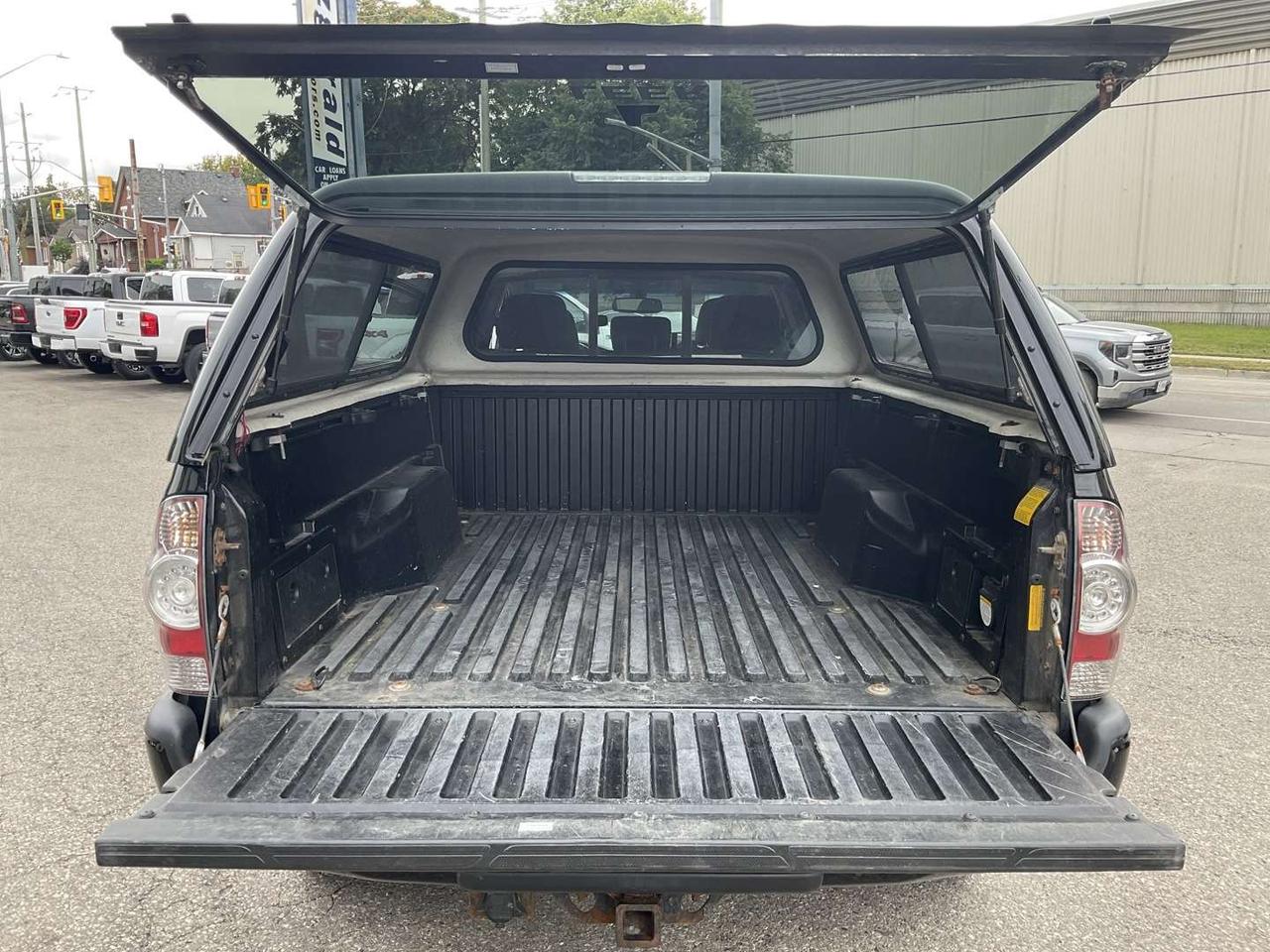 2015 Toyota Tacoma TRD SPORT V6 5AT 4WD - BACK-UP CAM! HEATED SEATS! BLUETOOTH! Photo