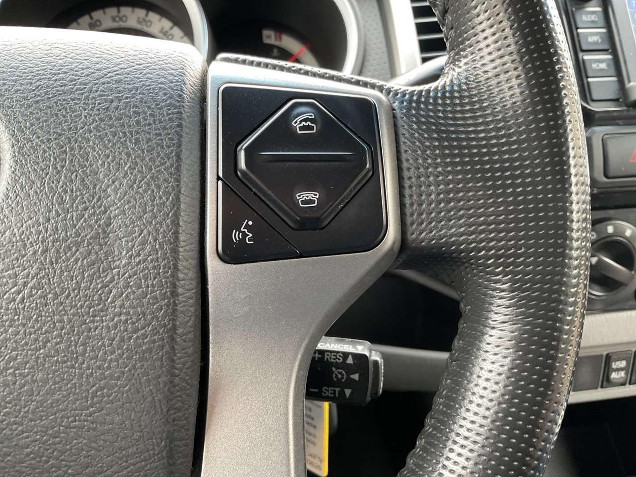 2015 Toyota Tacoma TRD SPORT V6 5AT 4WD - BACK-UP CAM! HEATED SEATS! BLUETOOTH! Photo