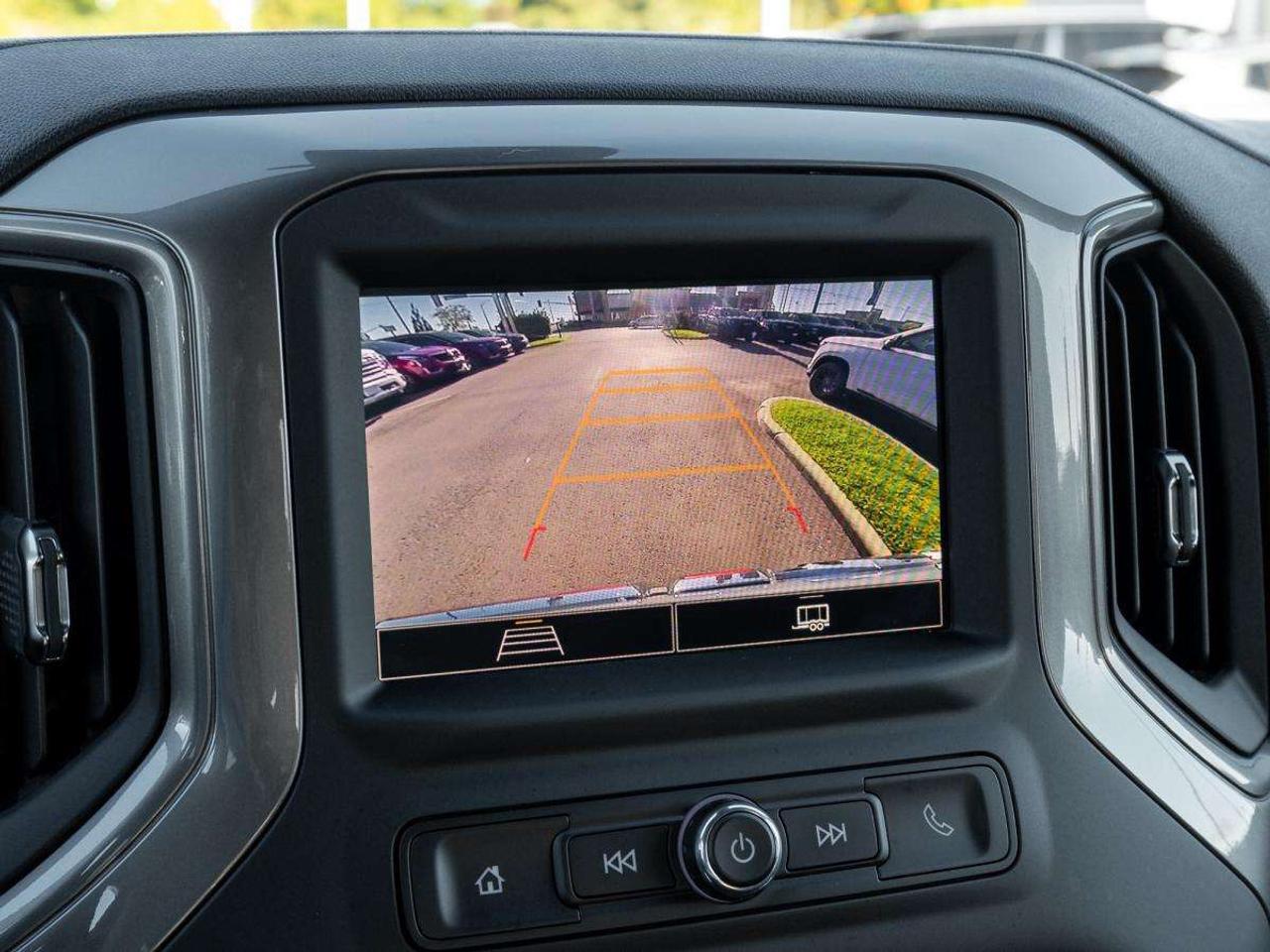 2024 GMC Sierra 1500 Crew Cab Short Box 4-Wheel Drive Pro Photo